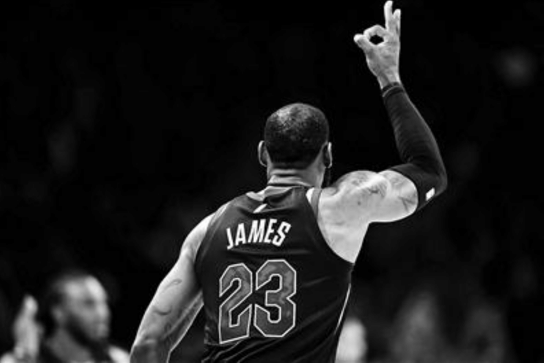 NBA总决赛倒计时,费城76人赛后队长鼓劲,细节引发关注,球迷炸锅,纪律约束更严格的简单介绍 NBA总决赛倒计时,费城76人赛后队长鼓劲,细节引发关注,球迷炸锅,纪律约束更严格的简单介绍