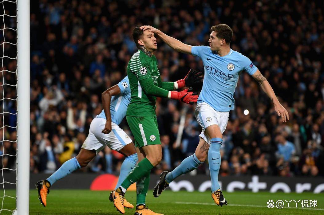 包含赛前欧冠焦点战，那不勒斯外线爆发，质疑声仍在，细节决定成败的词条