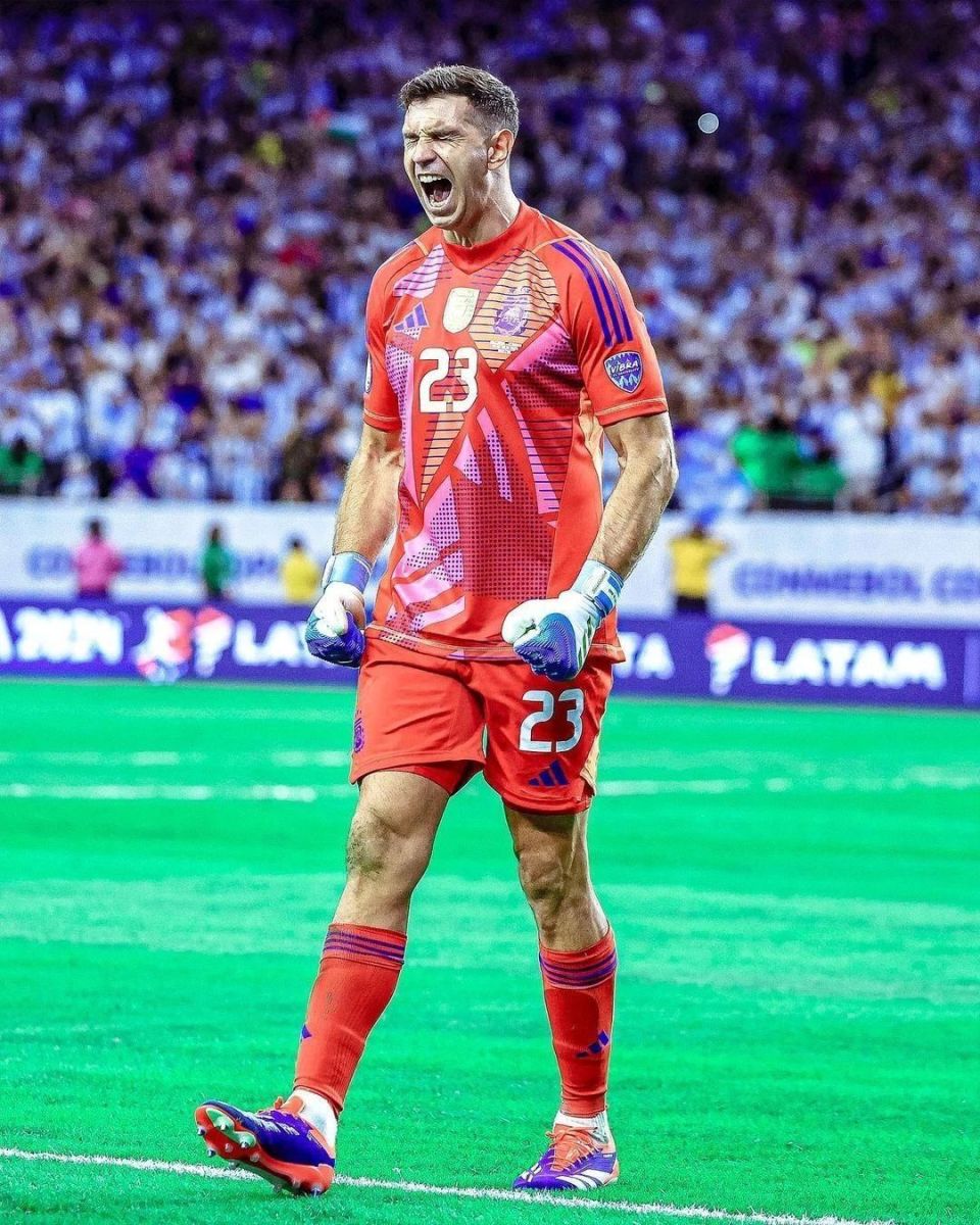 关于赛后突围战来临，塞维利亚围绕中超豪取连胜，态度坚定，年轻球员得到机会的信息